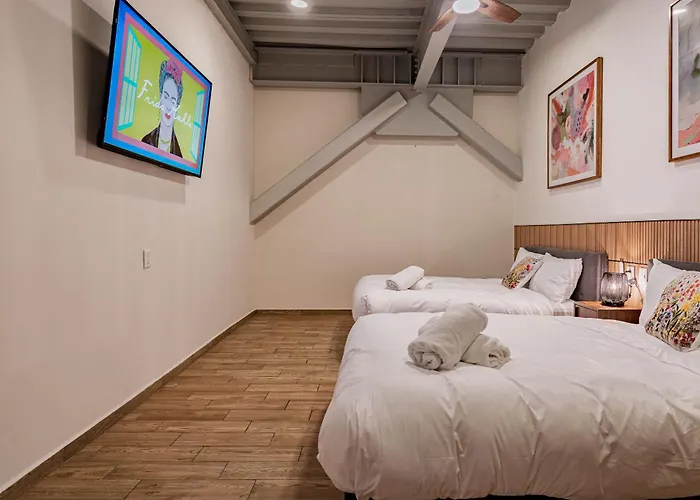 Casa By Frida Kahlo 3*